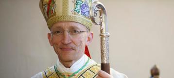 Present Bishop of Chichester Martin Warner